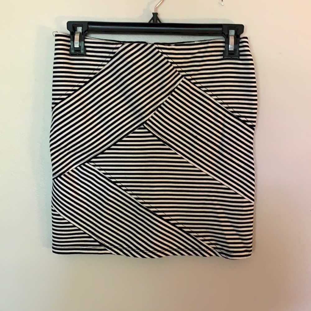 Asymmetrical stripe pencil mini